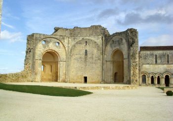 Hagenah: Abbaye de Trizay